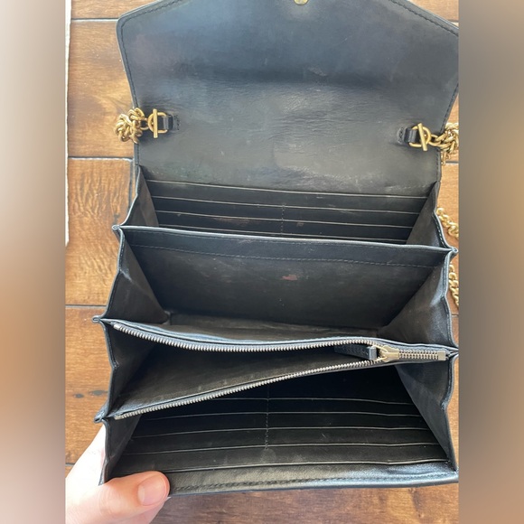 Authentic Gucci Marmont GG Chevron Quilted Leather Black Bag - Picture 6 of 16